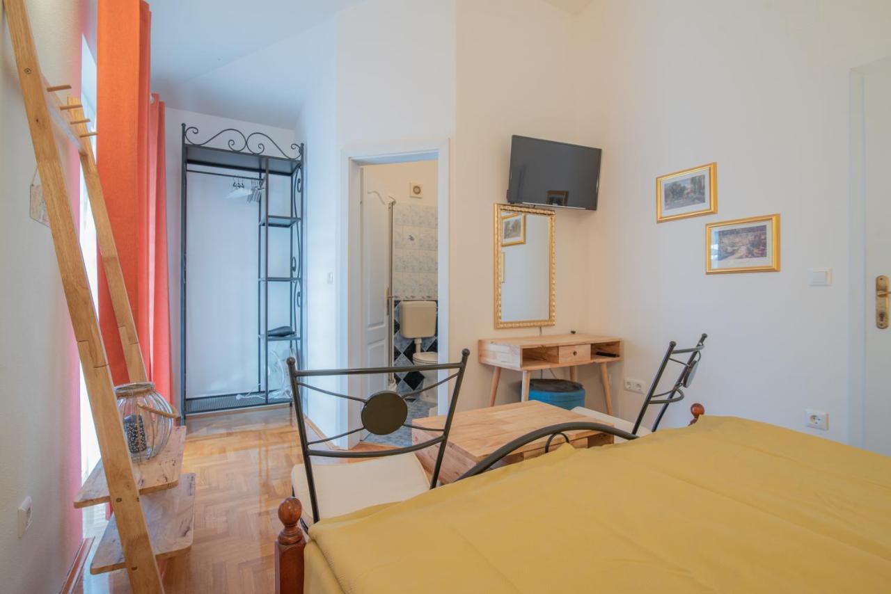 Hotel Villa Vera Fažana Zewnętrze zdjęcie